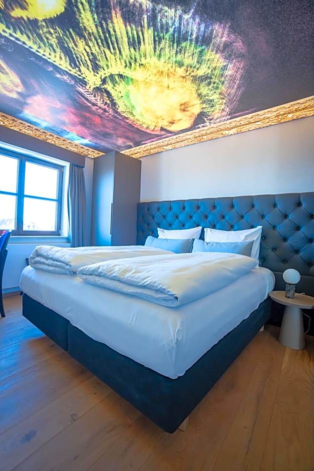 Maxim Suites by Elias Holl