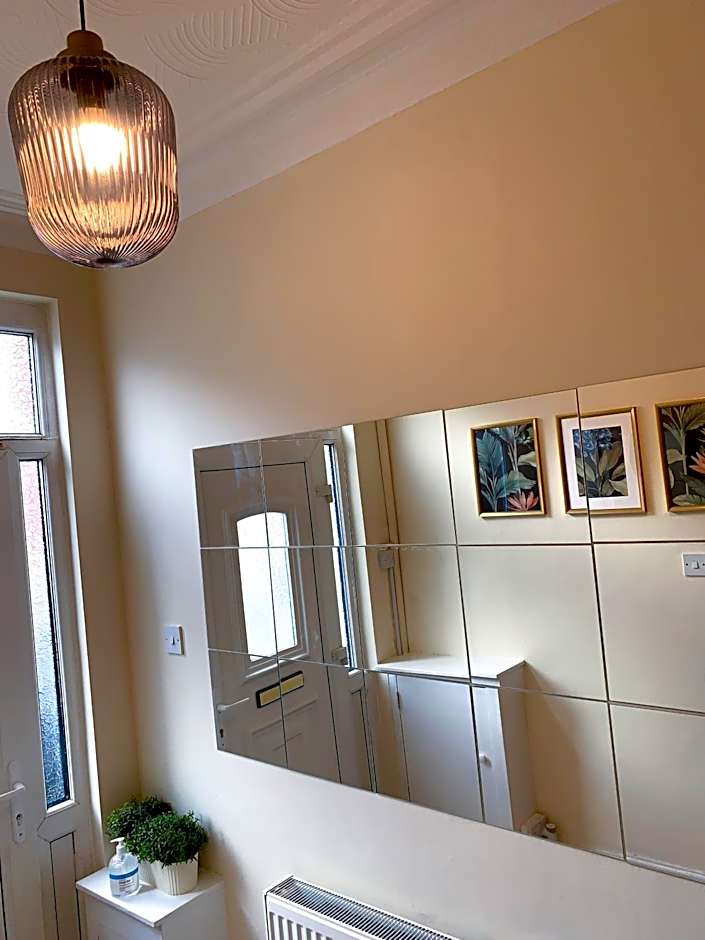 Large House Near Anfield & Liverpool Town