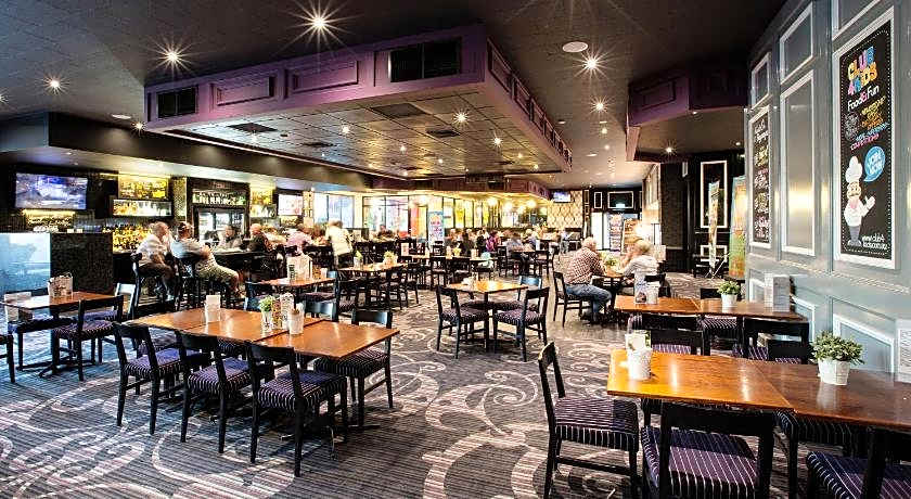 Nightcap at Skyways Hotel