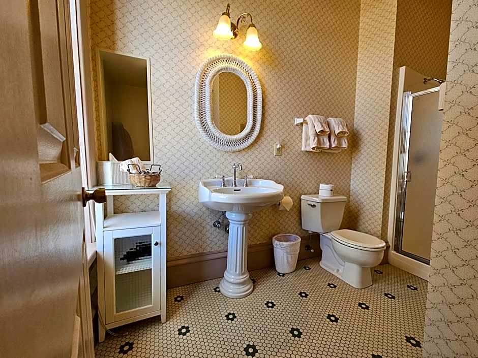 Hotel Planter