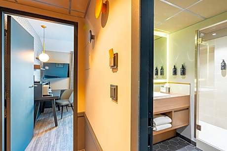 Adjacent Rooms