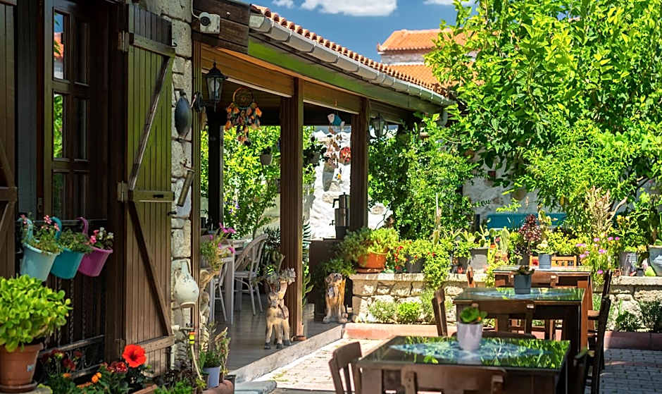 Flores Hotel Alacati