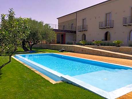 Belvilla by OYO Hotel Alimunera