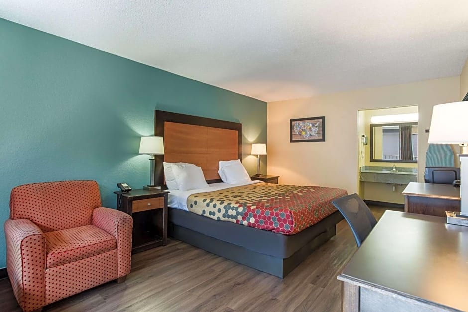 Econo Lodge Gallatin - Metro Nashville