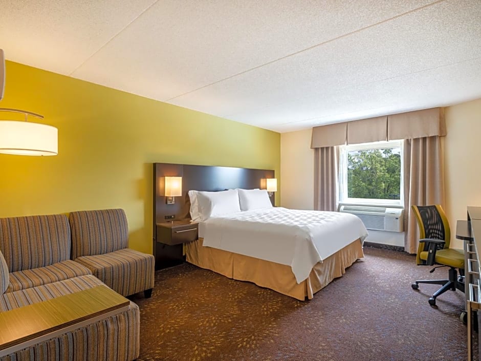 Holiday Inn Greensboro Coliseum, an IHG Hotel