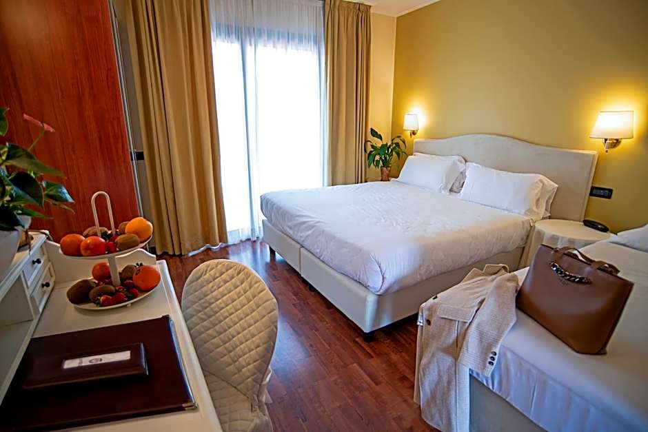 Admiral Hotel Villa Erme