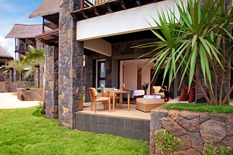 LUXURY LAGOONA SUITE WITH GARDEN