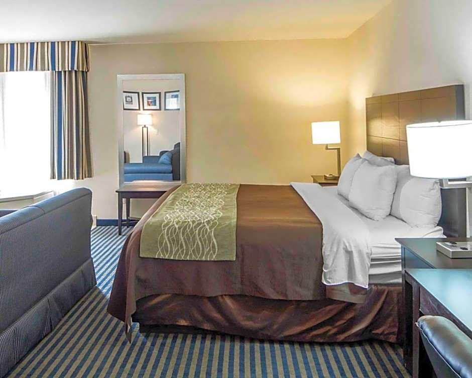 Quality Inn Tulsa-Downtown West
