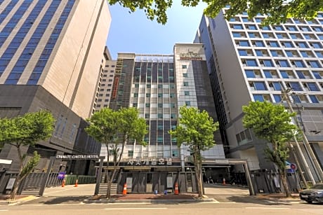 Hotel Charlot Castle