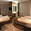 Pars Palas Hotel
