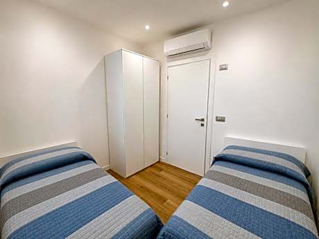 Apartment with Garden View