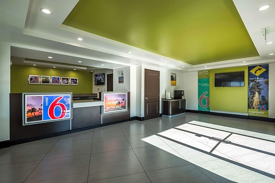 Motel 6-Canoga Park, CA