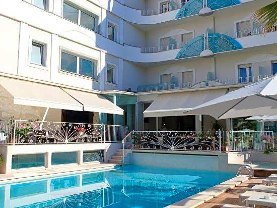 Luxor Cattolica Beach Hotel