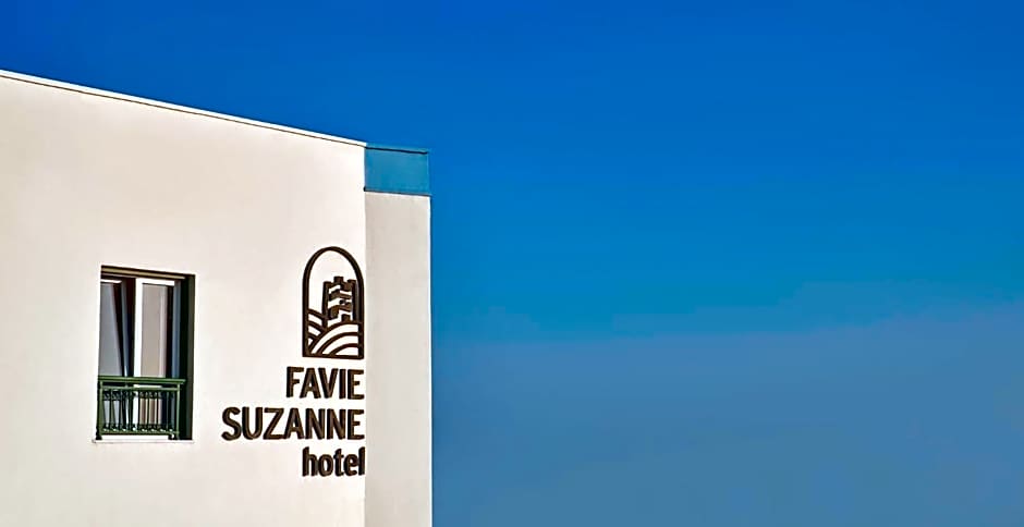 Favie Suzanne