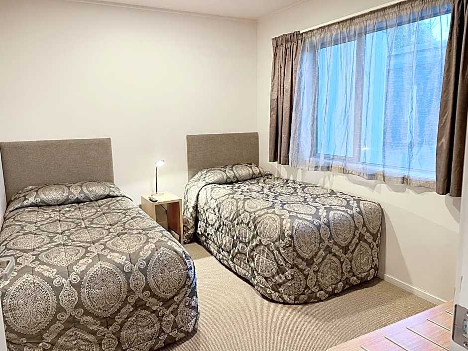 Anchorage Motel Apartments