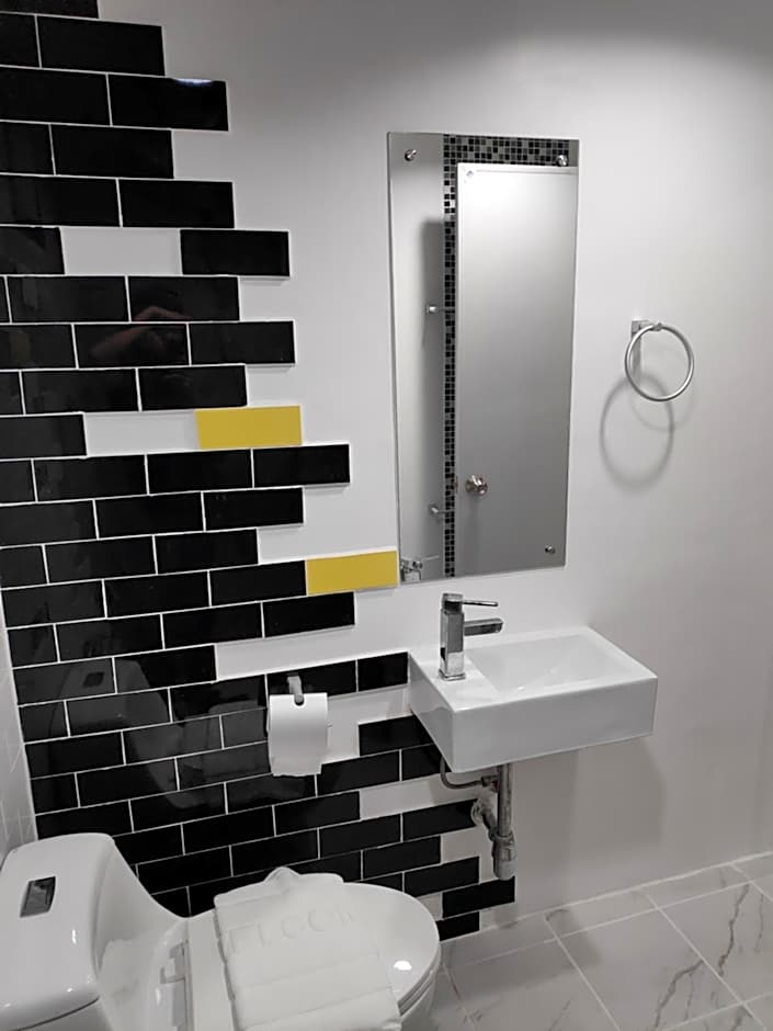 Ratch66 Huai Khwang MRT