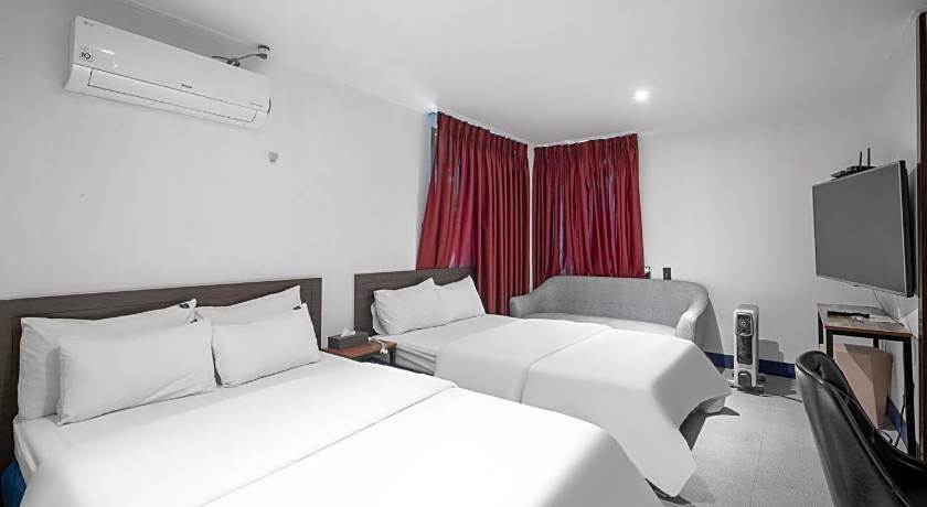 Pacific7 Hotel