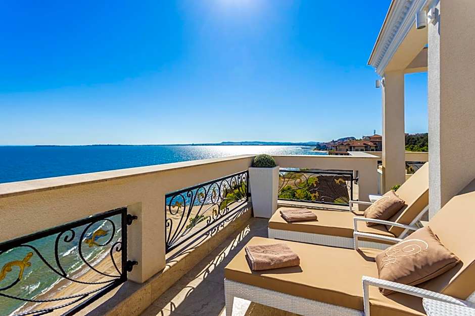 Onyx Beach Residence - Free Beach Access & Parking