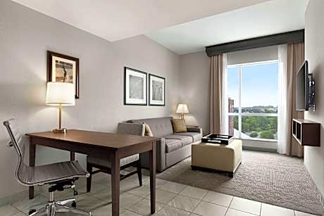 1 KING BED 2 ROOM SUITE