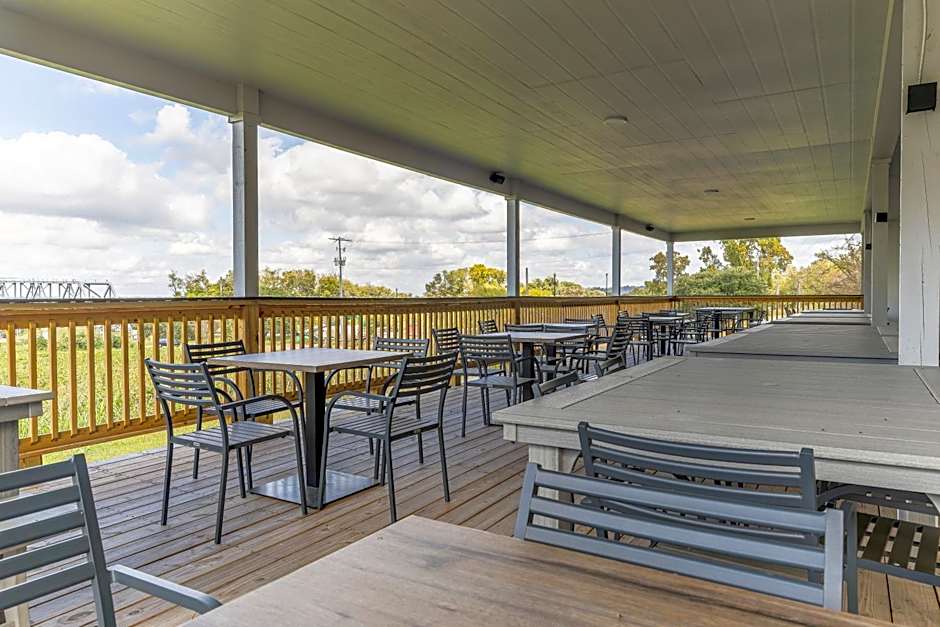 The Bridges Hotel