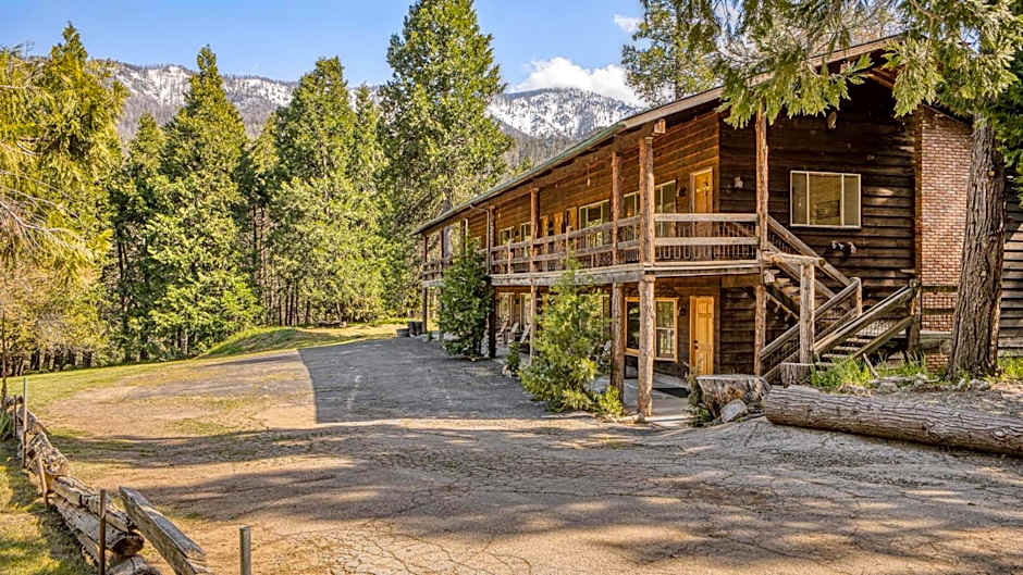 Suite Meadow @CN Lodge# 7