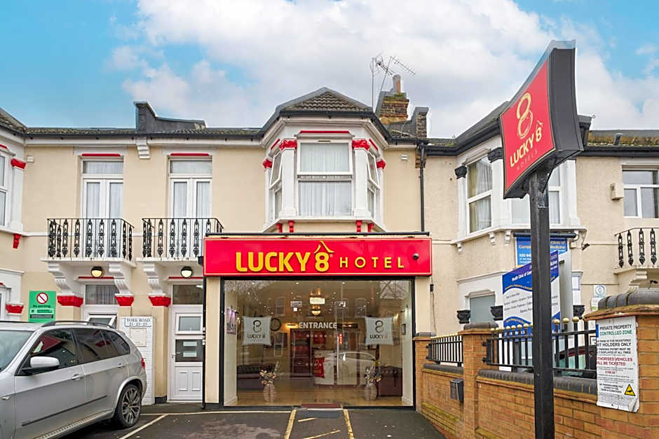 Lucky 8 Hotel