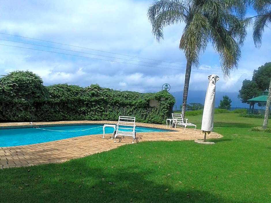Sherwood's Country House
