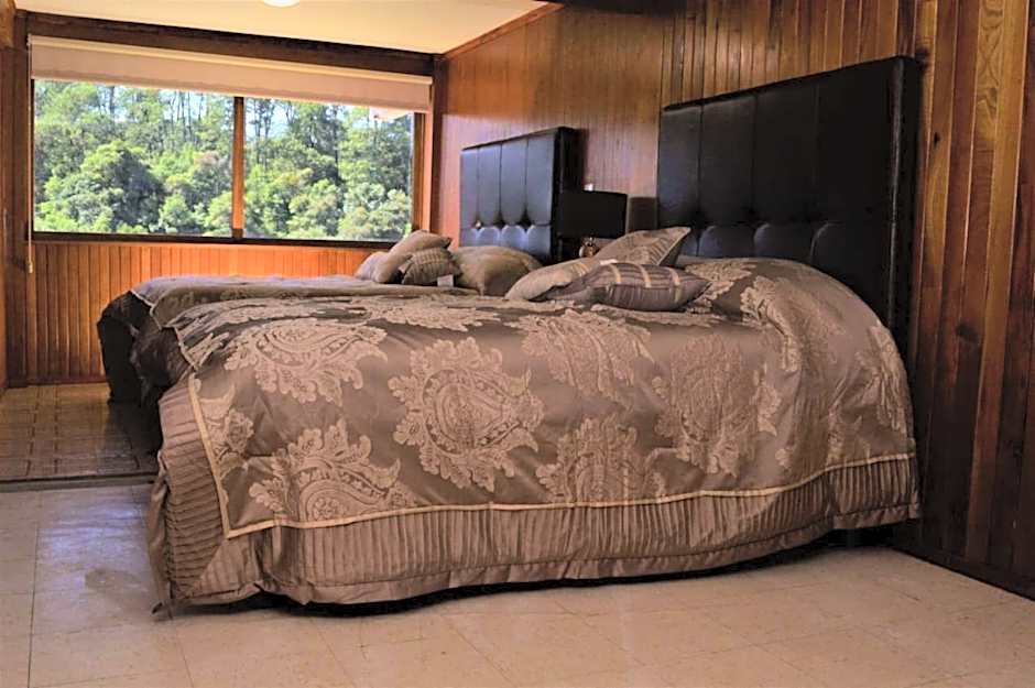 Hotel "La Cabaña de Don Adolfo"