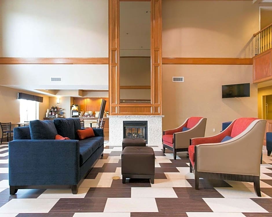 Comfort Suites Benton Harbor - St. Joseph