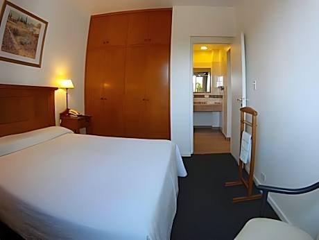 1 Bedroom Apartment (4 Adults)