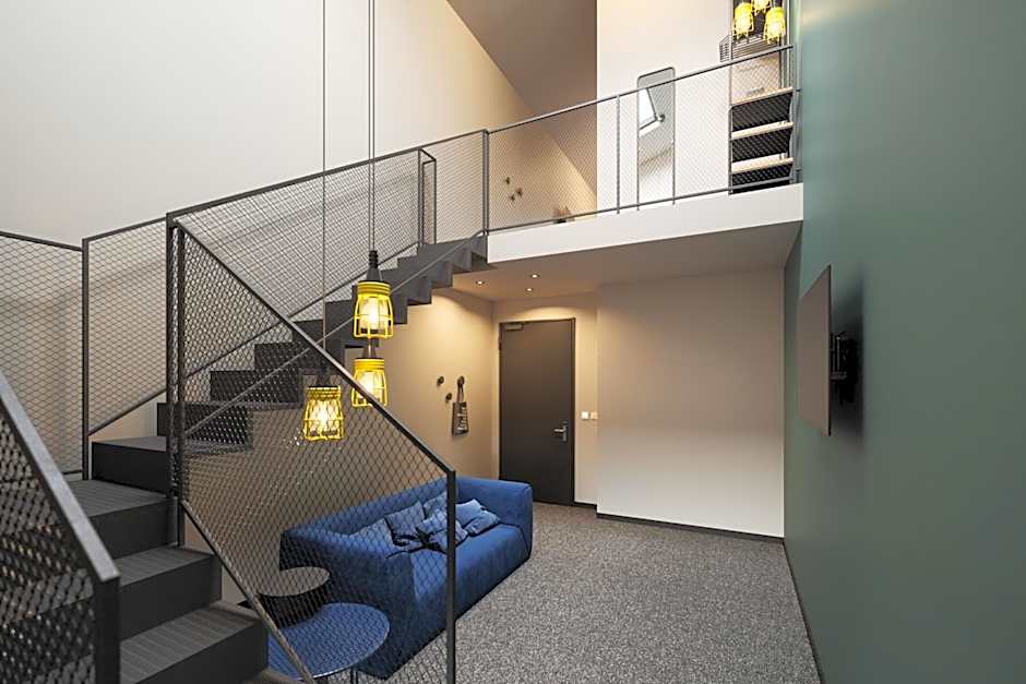 The Social Hub Madrid - Habitacion duplex con escaleras