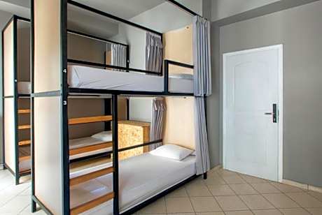 Bed in 6-Bed Mixed Dormitory Room