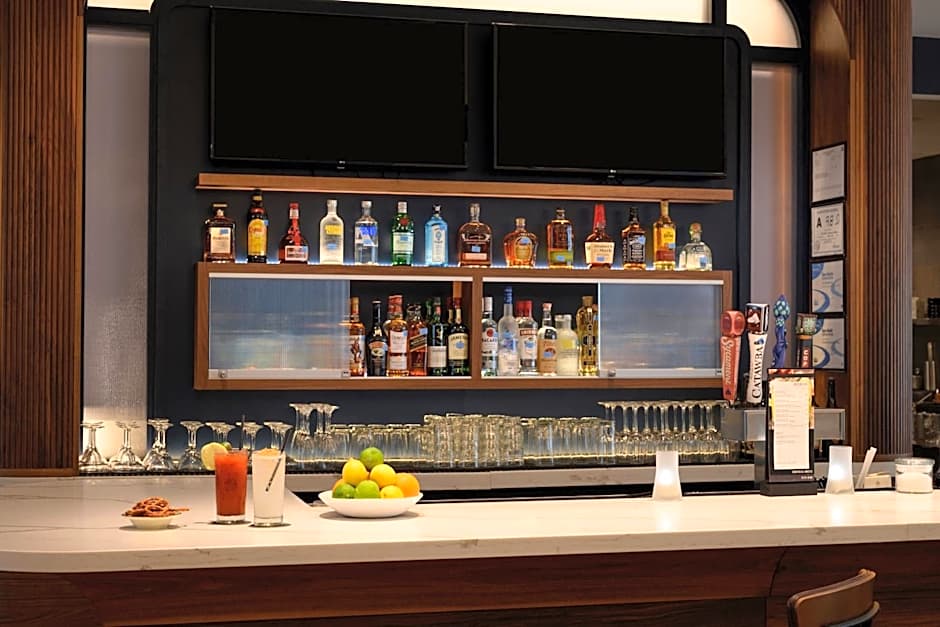 Courtyard by Marriott Charlotte Waverly