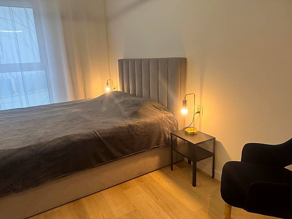 Poznań Plac Wolności 6 Bond