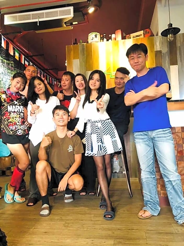 角舍背包客棧 -近火車站