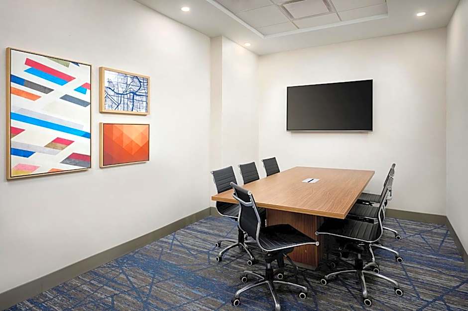 Holiday Inn Express Hamilton Upper James By IHG