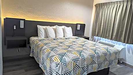 King Room - Non-Smoking