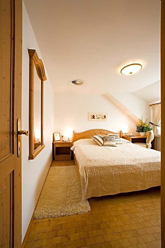 Hotel & Restaurant Braunstein - Pauli´s Stuben