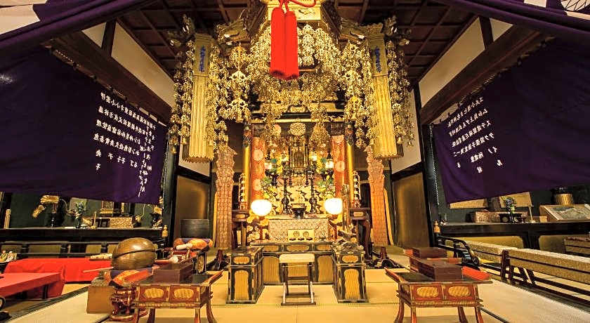 TEMPLE HOTEL TAKAYAMA ZENKOJI