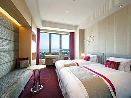 Premium Designer's Twin Room with Park View