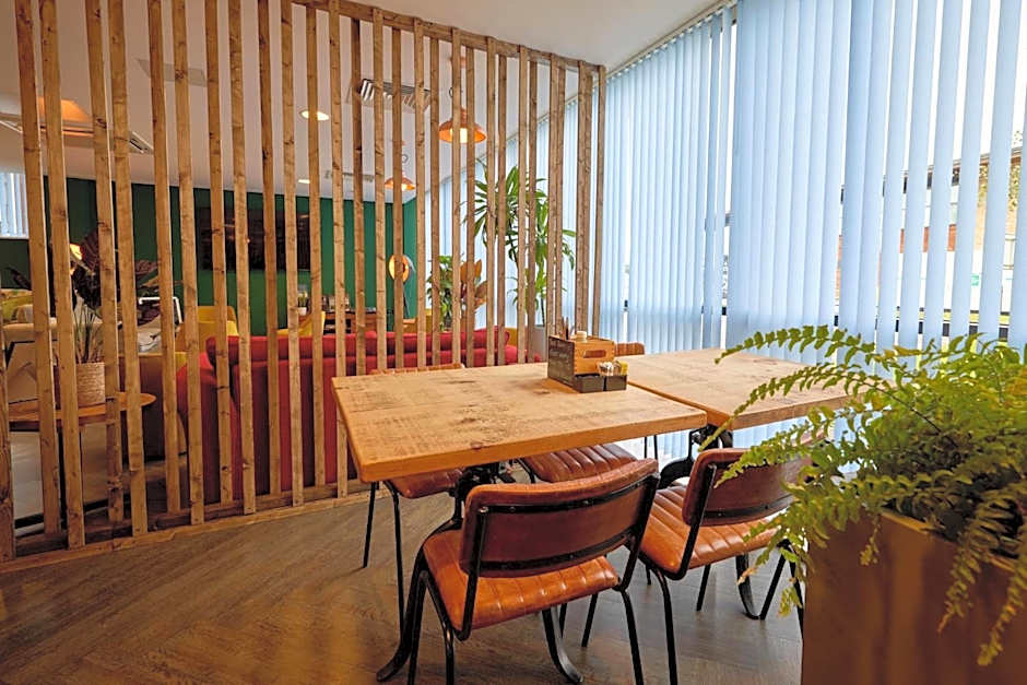 Holiday Inn - the niu, Loom Manchester North By IHG