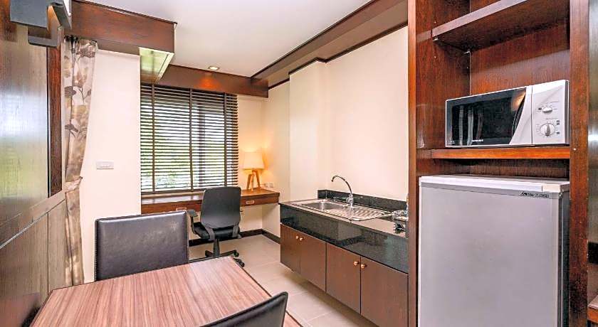 Ratana Hotel Chalong