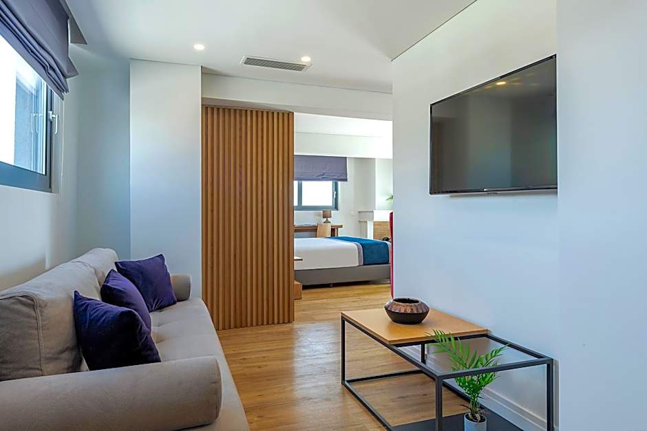 Glyfada Riviera Hotel