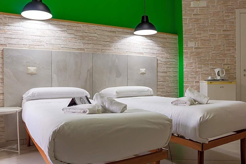 Zdjęcie 1 z 13 — Triple Room