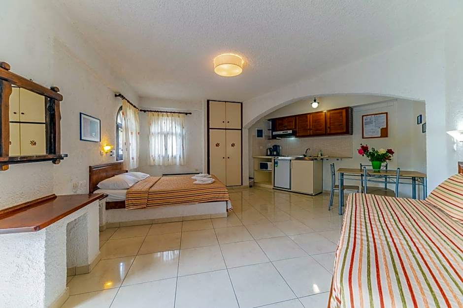 Kastro Studios Apartments