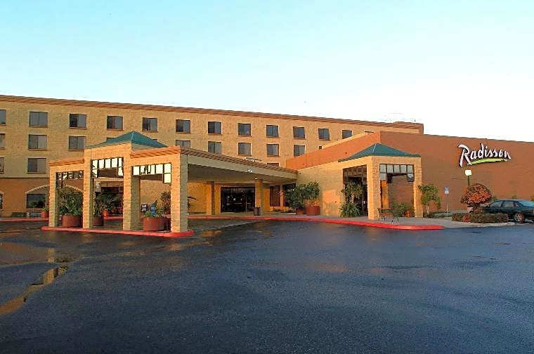 Radisson Hotel Santa Maria