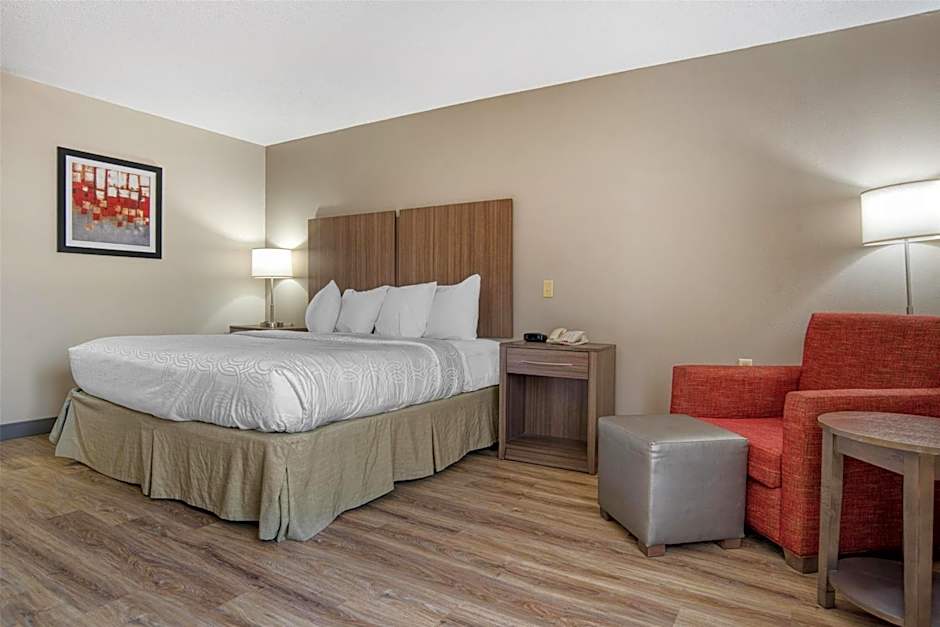 Best Western Plus Philadelphia-Choctaw Hotel and Suites