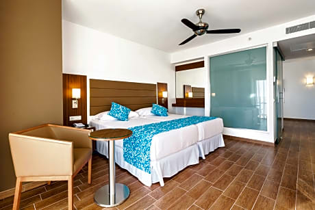 Junior Suite with balcony