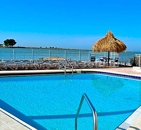 Gulfview Hotel - On the Beach