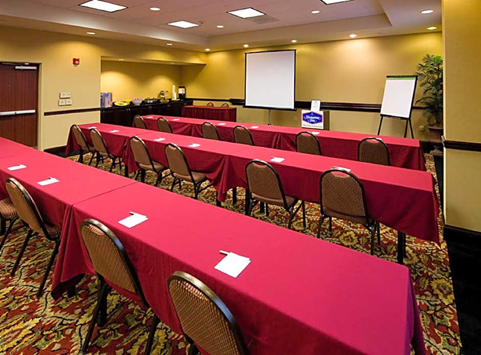 Hampton Inn By Hilton Schenectady